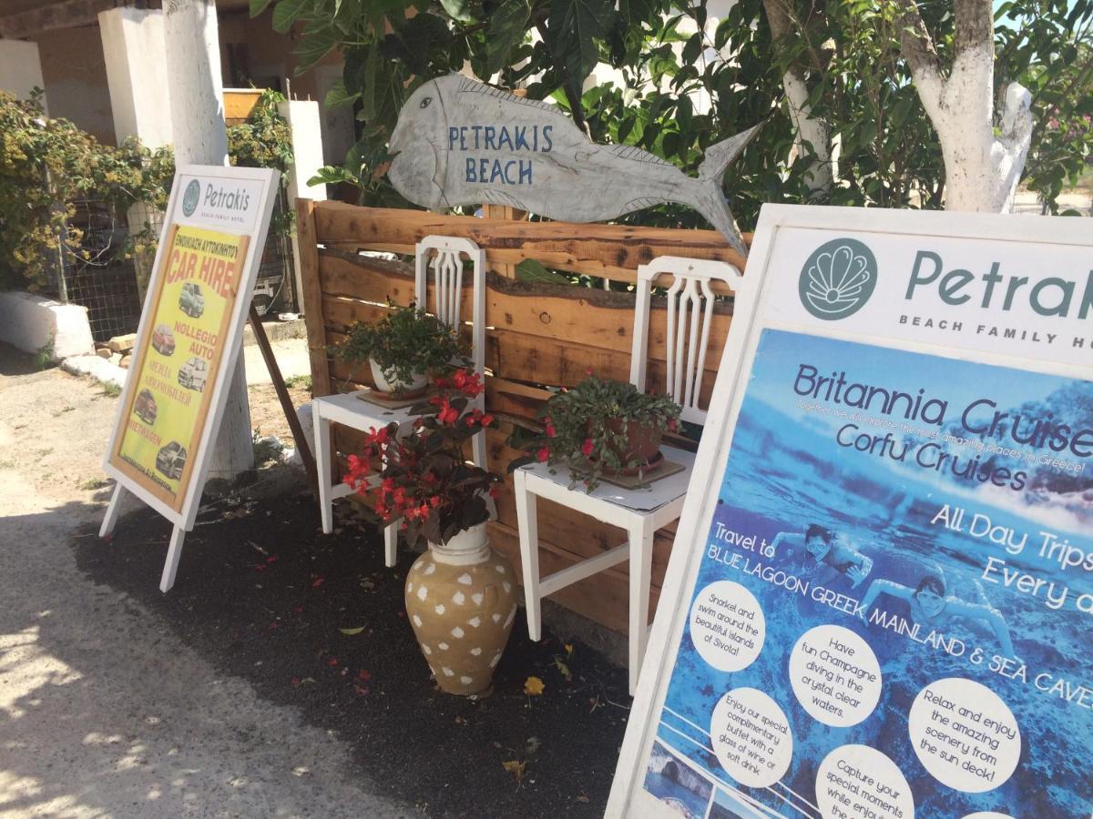 Petrakis Beach レフキンミ エクステリア 写真