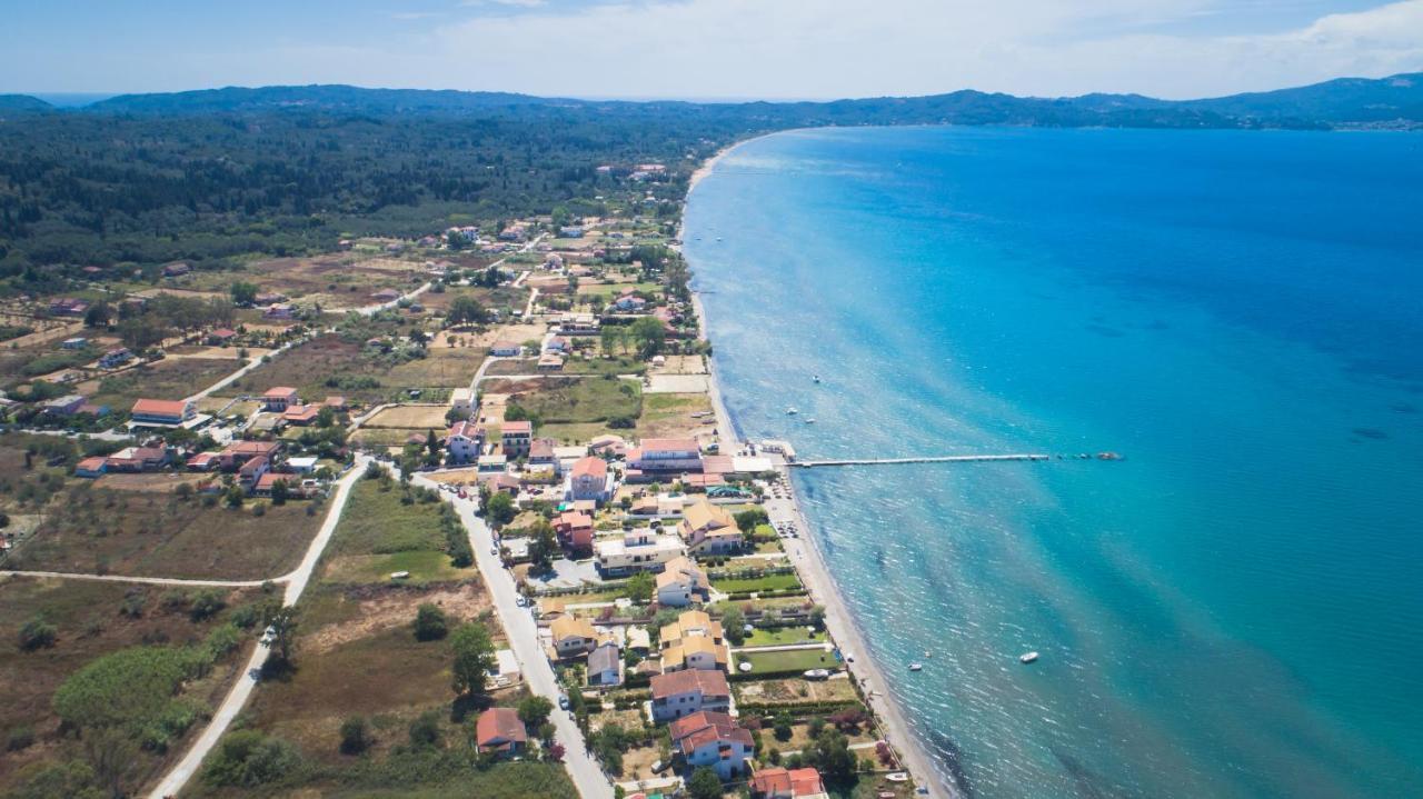 Petrakis Beach レフキンミ エクステリア 写真
